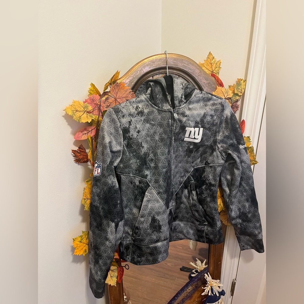 NFL NY Giants Sweater Atheletic Style  Jacket